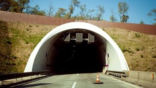 Vodiči, pozor. Tunel Sitina je už prejazdný, kolóny pretrvávajú